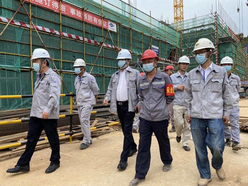 胡流芳到瀚藍（南平）項目檢查指導(dǎo)安全生產(chǎn)工作